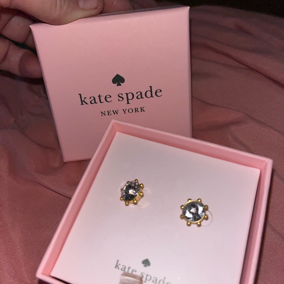 BRAND NEW. KATE SPADE STUD EARRINGS.